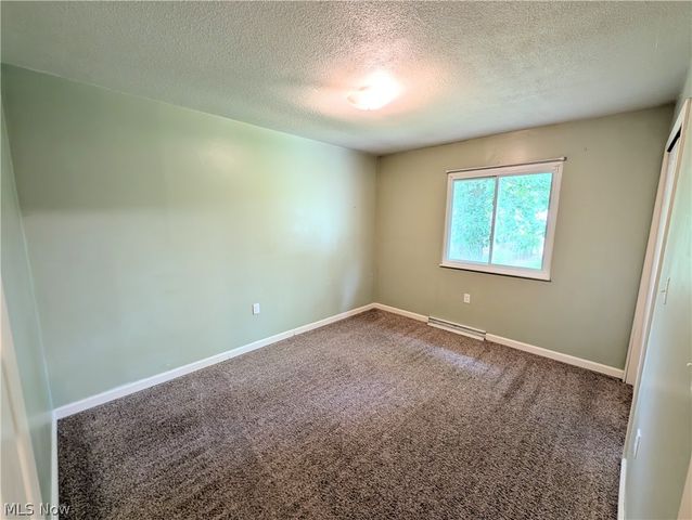 18015 Hillcrest Drive, Lake Milton, OH 44429