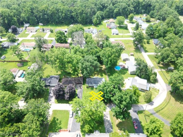 18015 Hillcrest Drive, Lake Milton, OH 44429