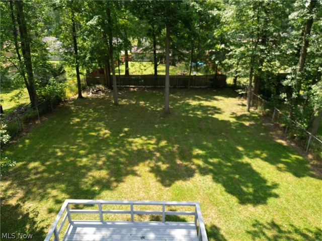 18015 Hillcrest Drive, Lake Milton, OH 44429