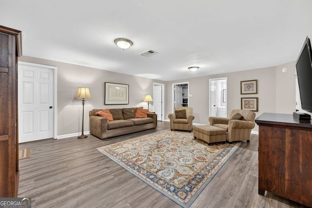 1363 Downington Circle NW, Acworth, GA 30101