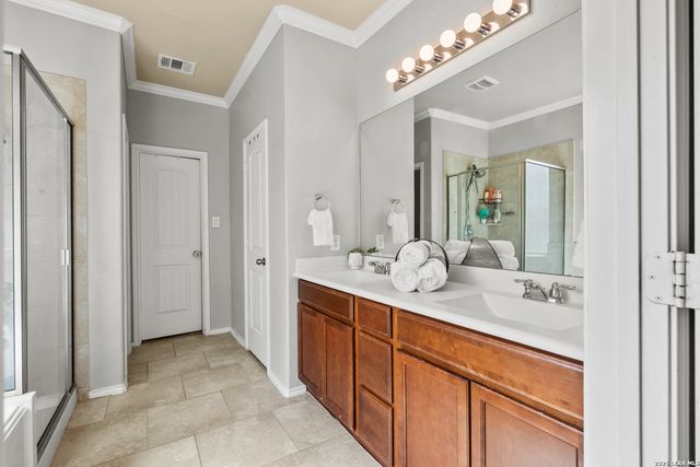 1821 LOGAN TRL, New Braunfels, TX 78130