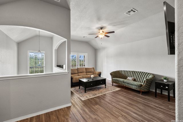 1821 LOGAN TRL, New Braunfels, TX 78130