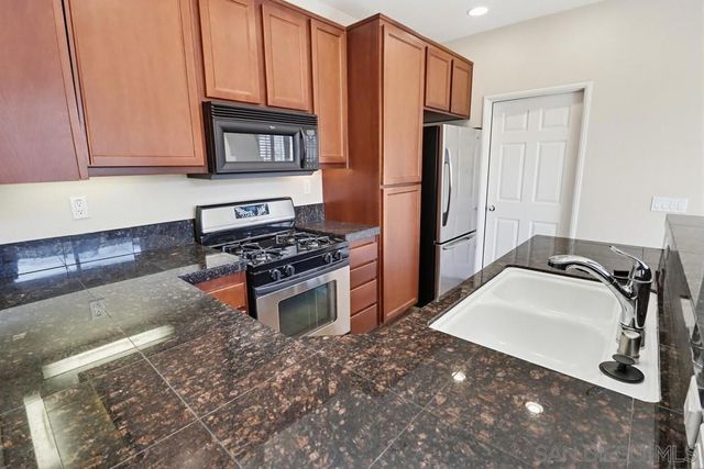 1461 Caminito Sardinia 1, Chula Vista, CA 91915