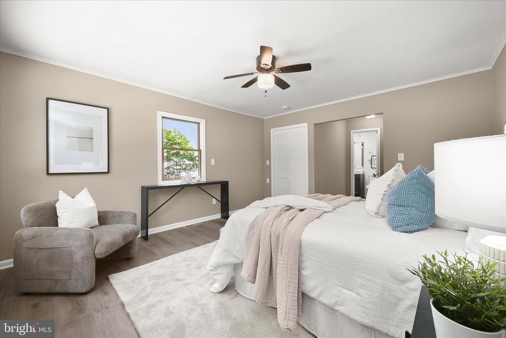 Image 23 of property listing at 10128 HEREFORD PL, Silver Spring, MD 20901