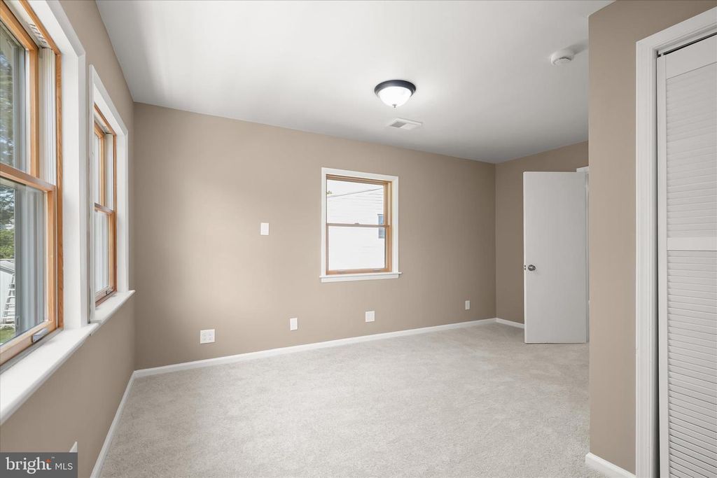 Image 35 of property listing at 10128 HEREFORD PL, Silver Spring, MD 20901