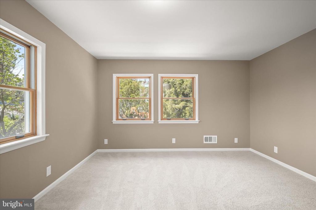 Image 39 of property listing at 10128 HEREFORD PL, Silver Spring, MD 20901