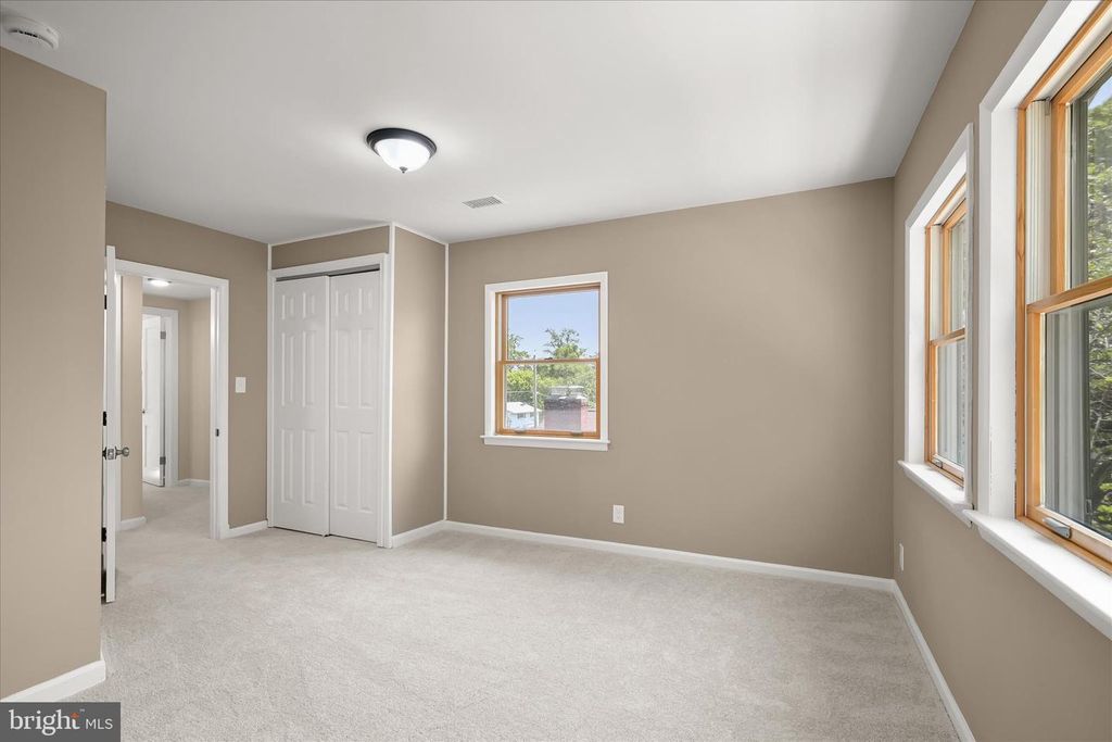 Image 41 of property listing at 10128 HEREFORD PL, Silver Spring, MD 20901