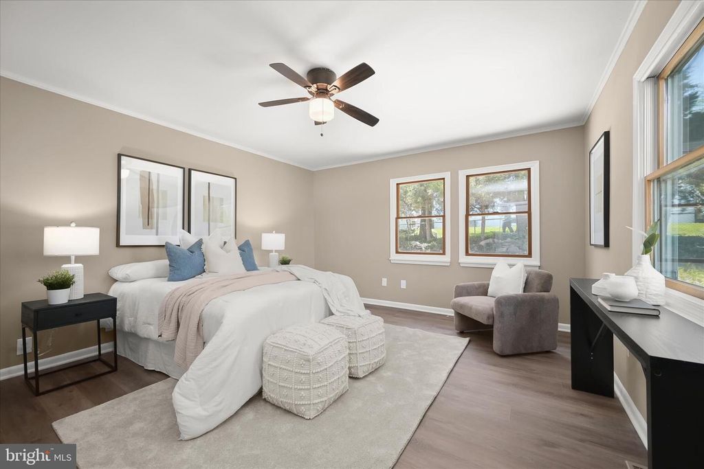 Image 5 of property listing at 10128 HEREFORD PL, Silver Spring, MD 20901