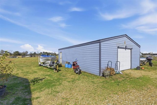 24500 Gillson Road, Iowa, LA 70647