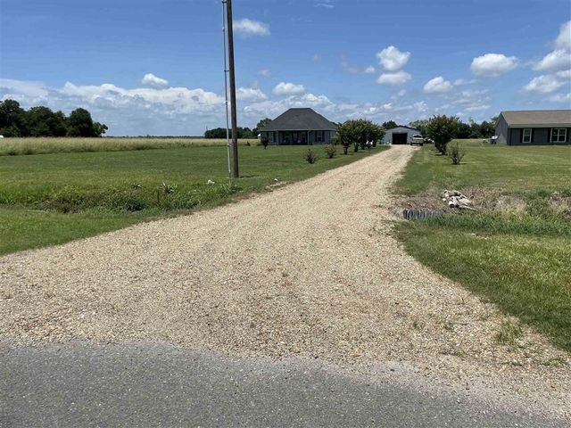 24500 Gillson Road, Iowa, LA 70647