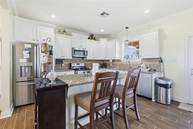 24500 Gillson Road, Iowa, LA 70647