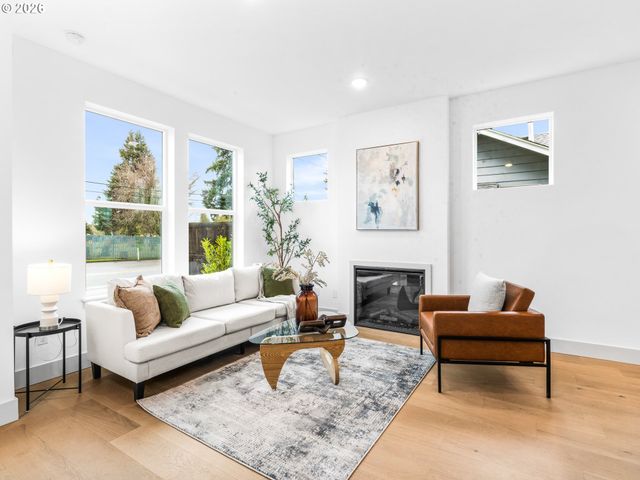 3644 Ne 57th Ave, Portland, OR 97213