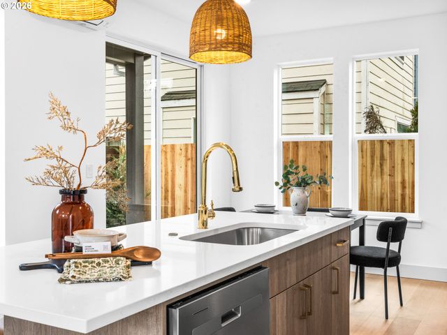 3644 Ne 57th Ave, Portland, OR 97213