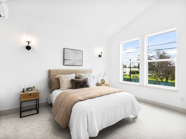 3644 Ne 57th Ave, Portland, OR 97213