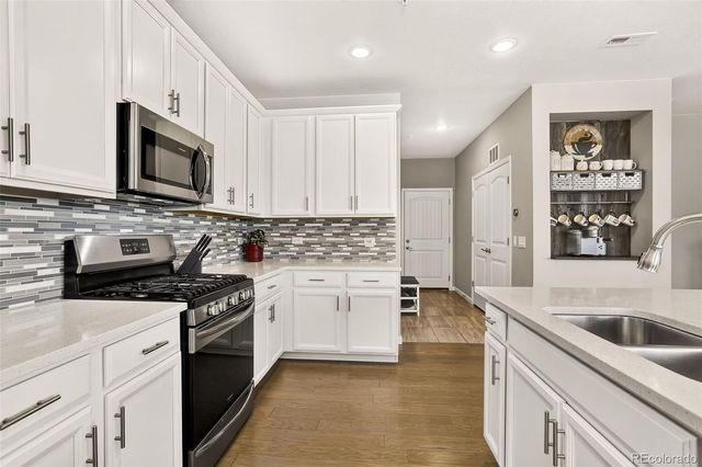 24817 E Calhoun Place B, Aurora, CO 80016