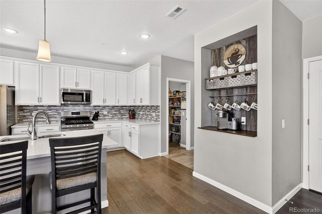 24817 E Calhoun Place B, Aurora, CO 80016