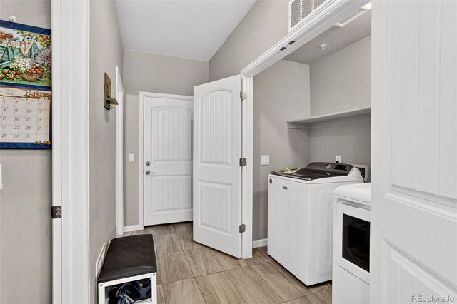 24817 E Calhoun Place B, Aurora, CO 80016