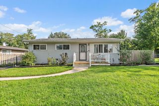 308 Ramble Road, Lake In The Hills, IL 60156