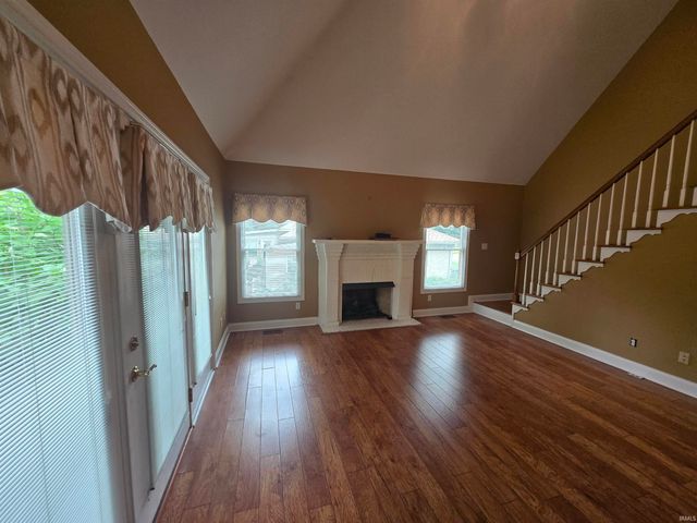 616 Beringer Drive, Evansville, IN 47711