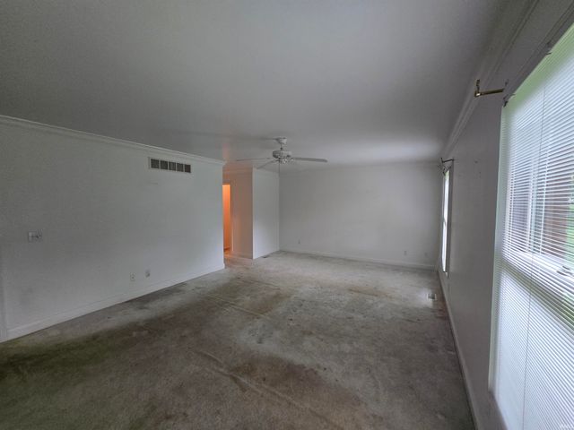 616 Beringer Drive, Evansville, IN 47711