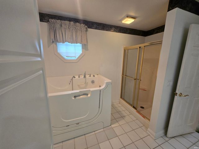 616 Beringer Drive, Evansville, IN 47711