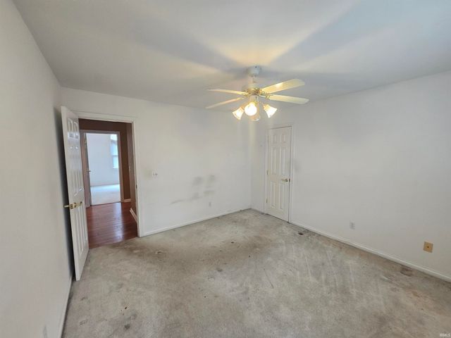 616 Beringer Drive, Evansville, IN 47711