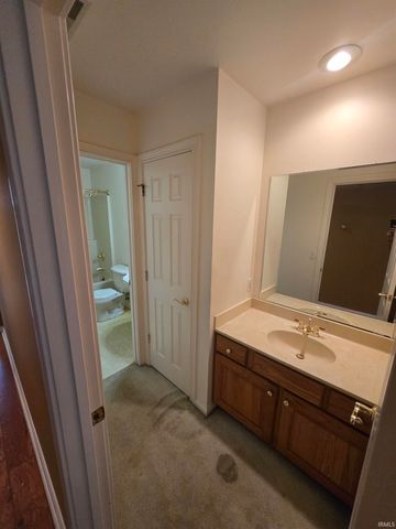 616 Beringer Drive, Evansville, IN 47711