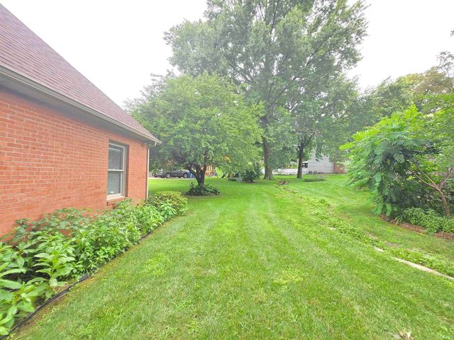 616 Beringer Drive, Evansville, IN 47711