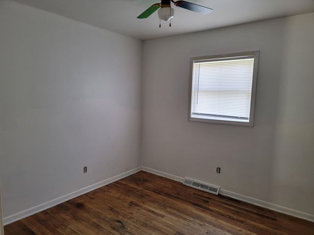601 Gatewood Drive, Lowell, IN 46356