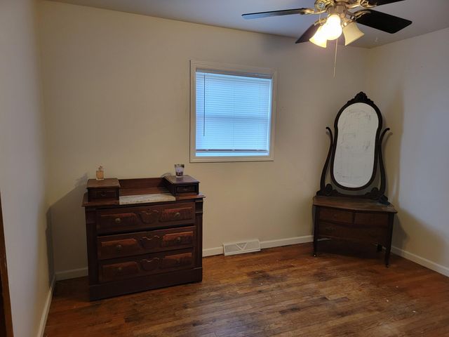 601 Gatewood Drive, Lowell, IN 46356