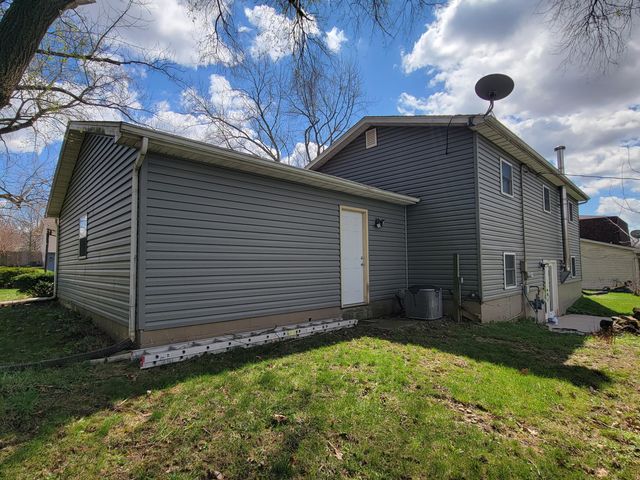 601 Gatewood Drive, Lowell, IN 46356