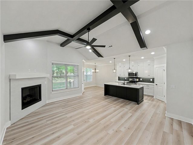 18 Hillswick Drive, Bella Vista, AR 72715