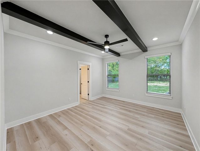 18 Hillswick Drive, Bella Vista, AR 72715