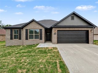 18 Hillswick Drive, Bella Vista, AR 72715