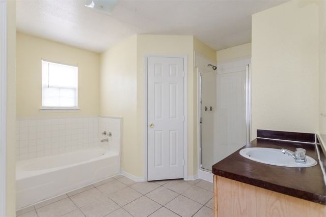 1015 Balkan Drive, Lancaster, TX 75134