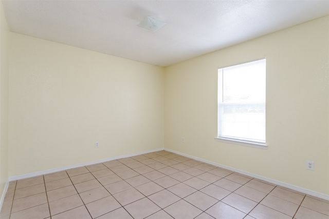 1015 Balkan Drive, Lancaster, TX 75134