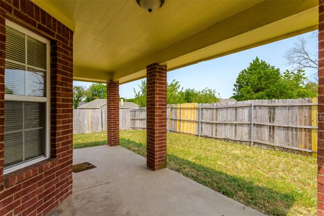 1015 Balkan Drive, Lancaster, TX 75134
