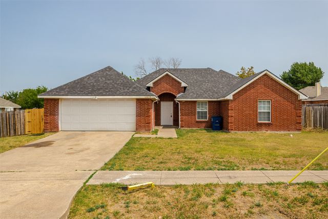 1015 Balkan Drive, Lancaster, TX 75134