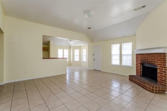 1015 Balkan Drive, Lancaster, TX 75134