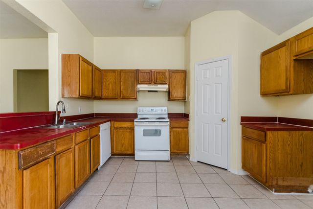 1015 Balkan Drive, Lancaster, TX 75134