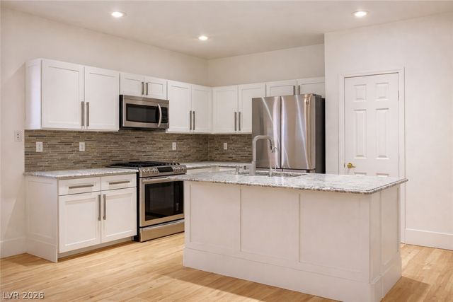 601 Bear Grass Street, Las Vegas, NV 89144