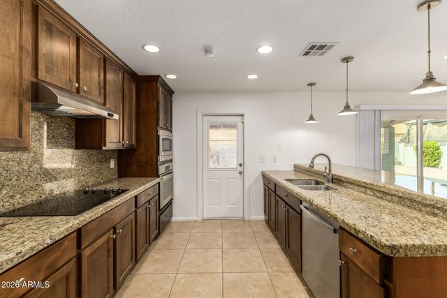 6742 N 19TH Street, Phoenix, AZ 85016