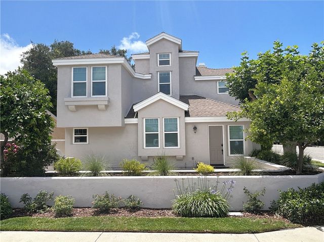 1938 Westminster, Costa Mesa, CA 92627