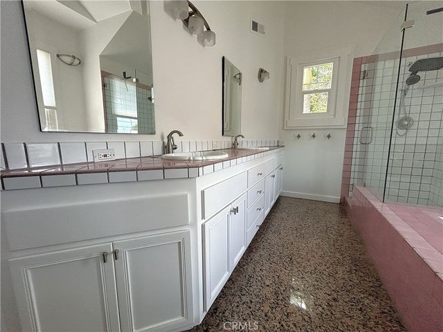 1938 Westminster, Costa Mesa, CA 92627
