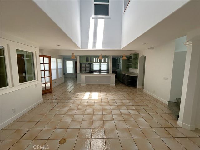 1938 Westminster, Costa Mesa, CA 92627