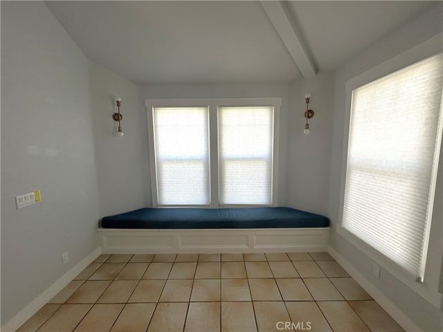 1938 Westminster, Costa Mesa, CA 92627