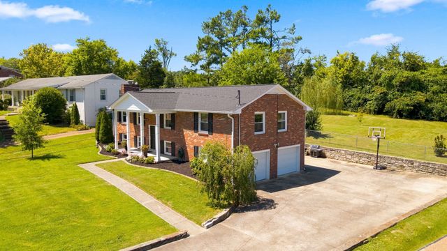 6314 Saint Henry Dr, Nashville, TN 37205