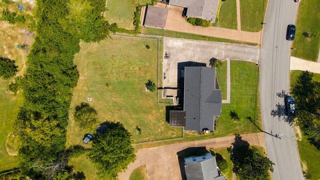 6314 Saint Henry Dr, Nashville, TN 37205
