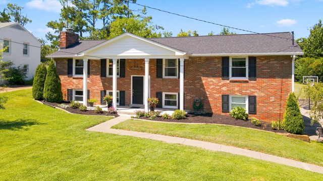 6314 Saint Henry Dr, Nashville, TN 37205