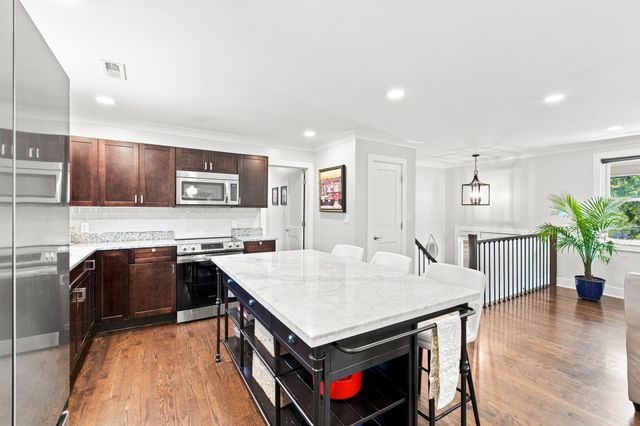 6314 Saint Henry Dr, Nashville, TN 37205